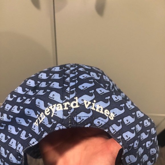 Vineyard vines hat - Picture 3 of 3